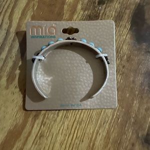 Mia collection silver blue bracelet NWT